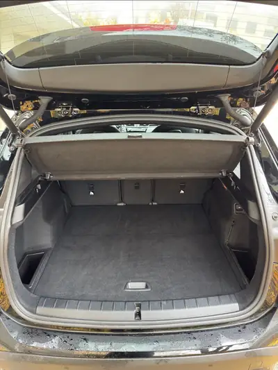 BMW X1 xDrive 20i Steptronic — SUV compact polyvalent, 50'000 km seulement — Miniature 14