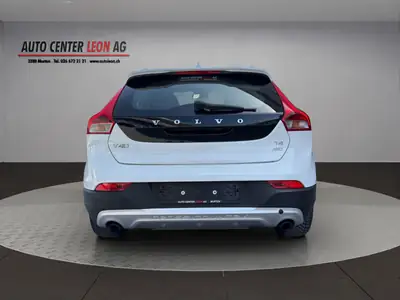 Volvo V40 Cross Country T4 AWD — Robustesse scandinave et polyvalence tout-terrain — dashboard