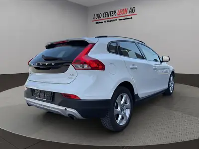 Volvo V40 Cross Country T4 AWD — Robustesse scandinave et polyvalence tout-terrain — detail