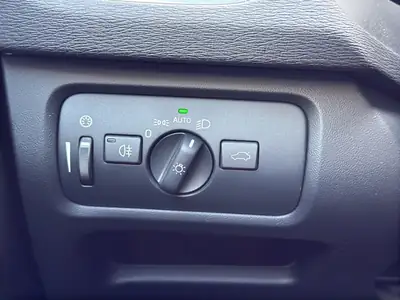 Volvo V40 Cross Country T4 AWD — Robustesse scandinave et polyvalence tout-terrain — Thumbnail 22