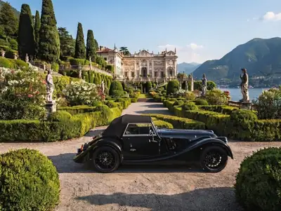 Morgan Plus Six — Cabriolet britannique 339 ch, élégance intemporelle et performance — côté