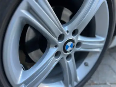 BMW 320i xDrive Touring Steptronic — Break polyvalent, transmission automatique, 105'000 km — Thumbnail 11