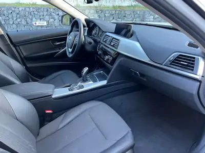 BMW 320i xDrive Touring Steptronic — Break polyvalent, transmission automatique, 105'000 km — Thumbnail 15