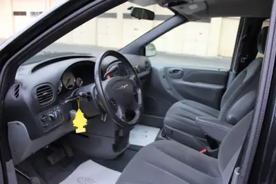 Chrysler Grand Voyager 2.8 CRD — Monospace 7 places robuste, diesel économique et fiable — Miniature 8