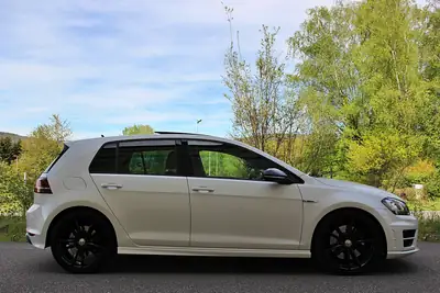 VW Golf 2.0 TSI R 4Motion — Performance 301 ch, Transmission intégrale, Excellent état — Detail