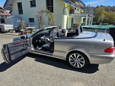 Mercedes-Benz CLK 320 Élégance — Cabriolet sportif, moteur V6 puissant, 252 000 km — fianco