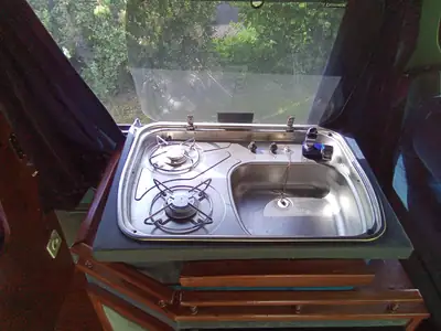 Chevrolet G30 Starcraft Campervan — Camping-car V8 authentique des années 80 — Miniatur 12