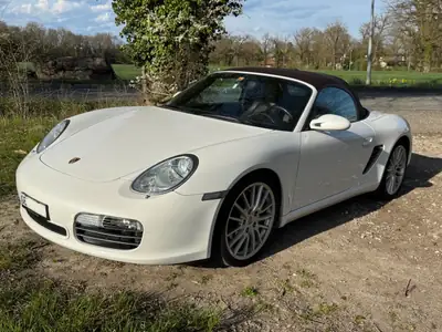 Porsche 718 Boxster S 3.4 — Roadster sportif essence, 295 ch et moins de 121'000 km — fianco