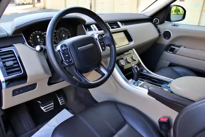 Range Rover Sport 3.0 SDV6 — SUV 7 places puissant, entretien premium — Miniatur 9