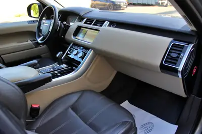 Range Rover Sport 3.0 SDV6 — SUV 7 places puissant, entretien premium — Miniatur 13