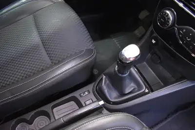 Renault Clio 0.9 12V Intens FaceLift 2018 — Citadine économe, bien équipée et sans sinistre — Miniature 17