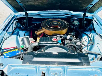Ford Thunderbird 1965 — Légendaire coupé américain, moteur 303 ch — Miniature 13