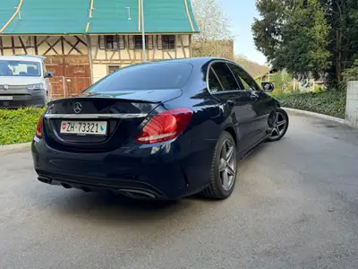 Mercedes-Benz C200 AMG Line — Diesel élégant, 128'000 km, sans sinistre — Innenraum