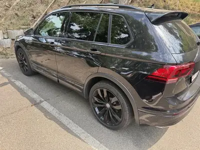 VW Tiguan 2.0 TSI 276 ch Highline 4Motion — SUV sportif, toit panoramique, équipement premium — côté