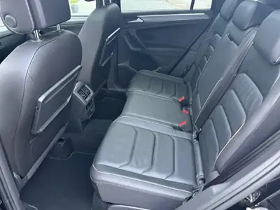 VW Tiguan 2.0 TSI 276 ch Highline 4Motion — SUV sportif, toit panoramique, équipement premium — détail