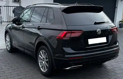 VW Tiguan 2.0 TSI 276 ch Highline 4Motion — SUV sportif, toit panoramique, équipement premium — intérieur