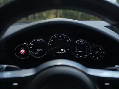Porsche Cayenne E-Hybrid — SUV rechargeable sportif, 106 000 km, sans sinistre — Thumbnail 12