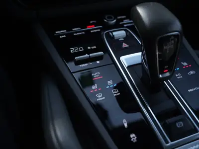 Porsche Cayenne E-Hybrid — SUV rechargeable sportif, 106 000 km, sans sinistre — Thumbnail 13
