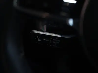 Porsche Cayenne E-Hybrid — SUV rechargeable sportif, 106 000 km, sans sinistre — Thumbnail 15