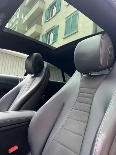 Mercedes-Benz E 200 Coupé 4Matic AMG Line — Élégance sportive et technologie hybride — Detail