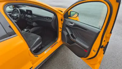 Ford Focus ST 2.3 — Sportive 280 ch, boîte auto, orange métallisé — Miniature 8