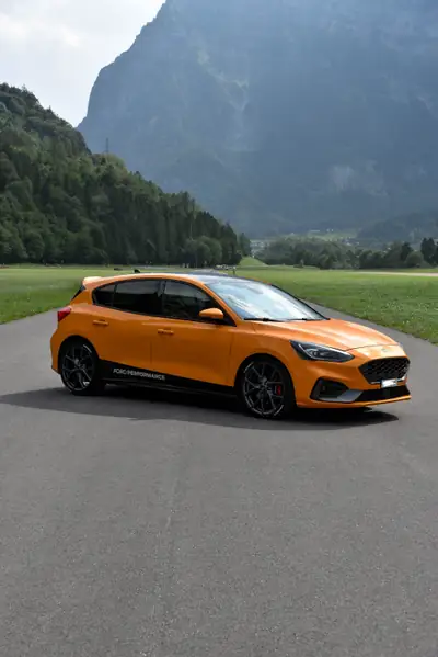 Ford Focus ST 2.3 — Sportive 280 ch, boîte auto, orange métallisé — Miniature 11