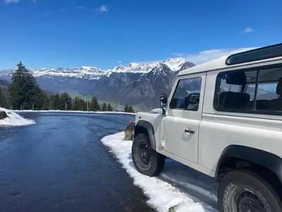 Land Rover Defender 90 SW — Le 4x4 légendaire, robustesse et polyvalence — Detail