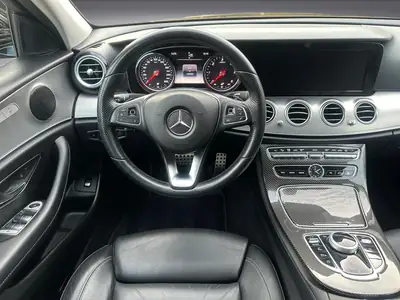 Mercedes-Benz E 220 d Avantgarde — Berline premium diesel, 146'000 km, garantie 1 an — Thumbnail 8