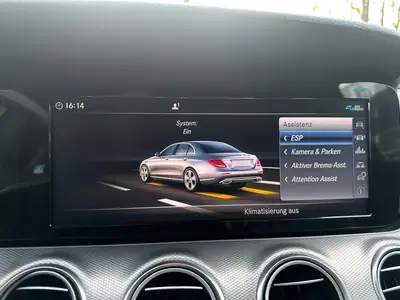 Mercedes-Benz E 220 d Avantgarde — Berline premium diesel, 146'000 km, garantie 1 an — Thumbnail 26