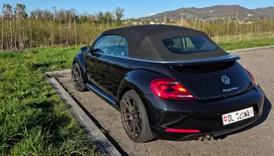 VW Beetle Cabrio 1.4 TSI — Décapotable rétro, moteur dynamique, jantes JR21 premium — dettaglio