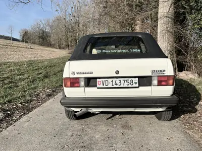 VW Golf Cabriolet 1800 GL — Roadster vintage restauré, expertise vétéran 2024 — côté