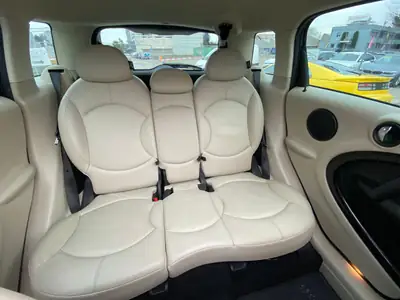 MINI Countryman Cooper SD ALL4 — SUV compact 4x4, diesel automatique, historique sans sinistre — Innenraum