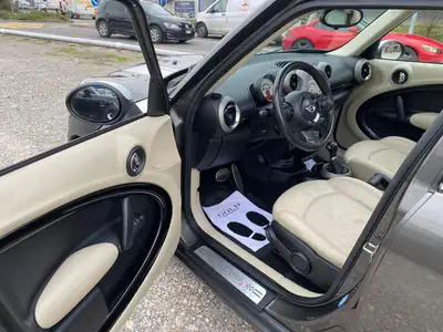 MINI Countryman Cooper SD ALL4 — SUV compact 4x4, diesel automatique, historique sans sinistre — Miniatur 9