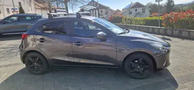 Mazda 2 SKYACTIV-G 115 Revolution — Citadine fiable, faible kilométrage, sans sinistre — cruscotto