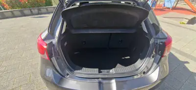 Mazda 2 SKYACTIV-G 115 Revolution — Citadine fiable, faible kilométrage, sans sinistre — Miniatura 8