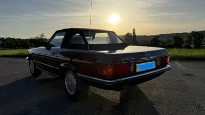 Mercedes-Benz SL 300 — Cabriolet de prestige, 180 ch, histoire automobile garantie — vista posteriore