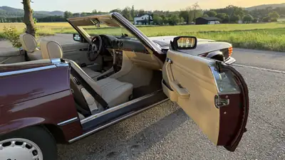 Mercedes-Benz SL 300 — Cabriolet de prestige, 180 ch, histoire automobile garantie — Miniatura 11