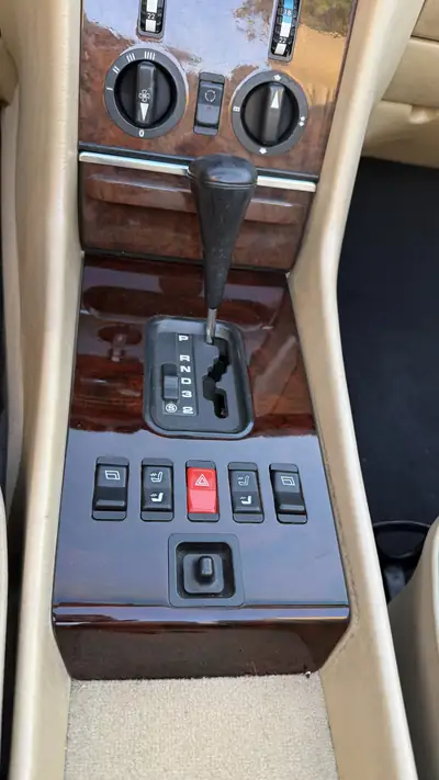 Mercedes-Benz SL 300 — Cabriolet de prestige, 180 ch, histoire automobile garantie — Miniatura 14