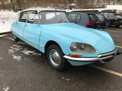 Citroën DS 21 — Icône française de 1972, élégance intemporelle et mécanique fiable — Außenansicht