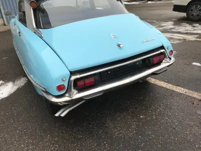 Citroën DS 21 — Icône française de 1972, élégance intemporelle et mécanique fiable — Heckansicht