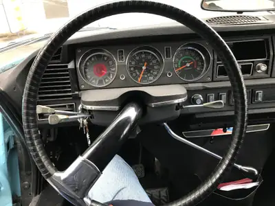 Citroën DS 21 — Icône française de 1972, élégance intemporelle et mécanique fiable — Armaturenbrett