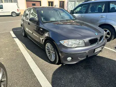 BMW 120d — Berline compacte diesel fiable, 288 000 km, sans sinistre — fianco