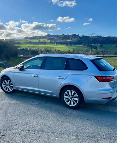 SEAT Leon 1.4 TSI ST — Berline dynamique, 125'000 km, transmission automatique — fianco