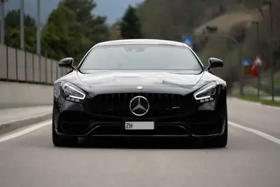 Mercedes-AMG GT Night Edition — Coupé sportif 530 ch, garantie Junge Sterne incluse — Armaturenbrett