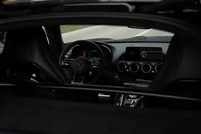 Mercedes-AMG GT Night Edition — Coupé sportif 530 ch, garantie Junge Sterne incluse — Miniatur 10