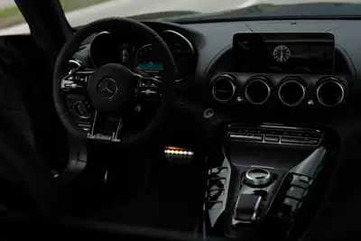 Mercedes-AMG GT Night Edition — Coupé sportif 530 ch, garantie Junge Sterne incluse — Miniatur 17