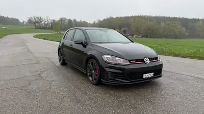 VW Golf 2.0 TSI GTI Performance DSG — Sportive affûtée, 245 ch et seulement 64 500 km — vue extérieure