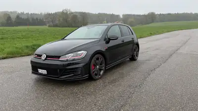 VW Golf 2.0 TSI GTI Performance DSG — Sportive affûtée, 245 ch et seulement 64 500 km — côté