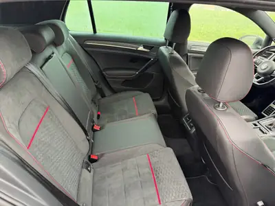 VW Golf 2.0 TSI GTI Performance DSG — Sportive affûtée, 245 ch et seulement 64 500 km — Miniature 9