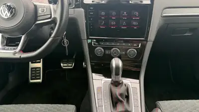 VW Golf 2.0 TSI GTI Performance DSG — Sportive affûtée, 245 ch et seulement 64 500 km — Miniature 18